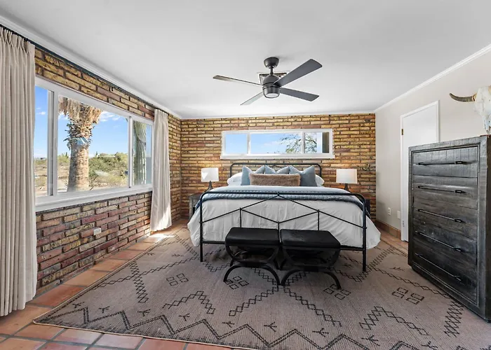 Ranch House Retreat And Horse Friendly Holiday home
