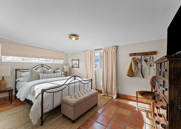 Ranch House Retreat And Horse Friendly