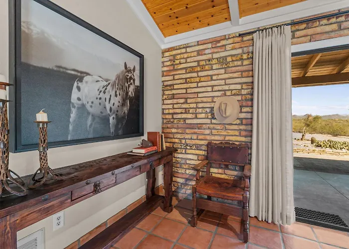 Ranch House Retreat And Horse Friendly Holiday home *