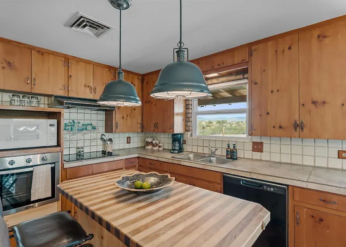 Ranch House Retreat And Horse Friendly